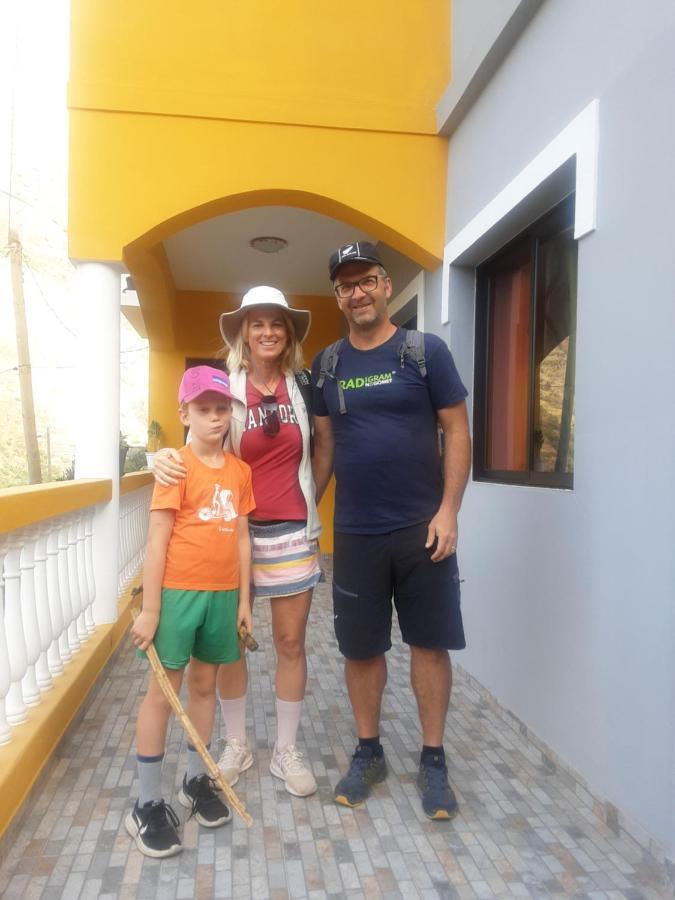 Ribeira Grande Casa Familiar Por Do Sol Bed & Breakfast エクステリア 写真