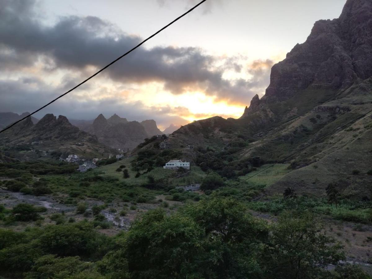 Ribeira Grande Casa Familiar Por Do Sol Bed & Breakfast エクステリア 写真